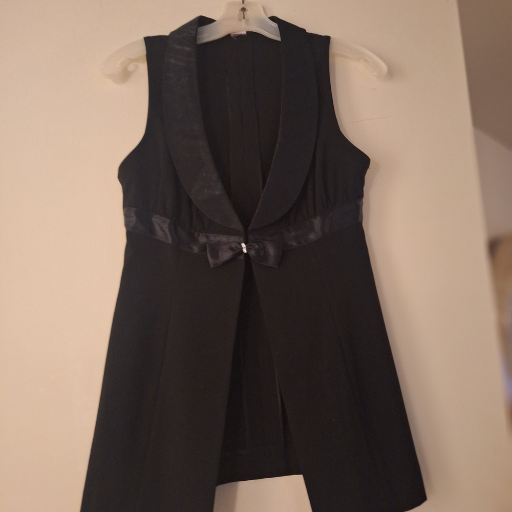 Black Sleeveless Vest with Satin Trim